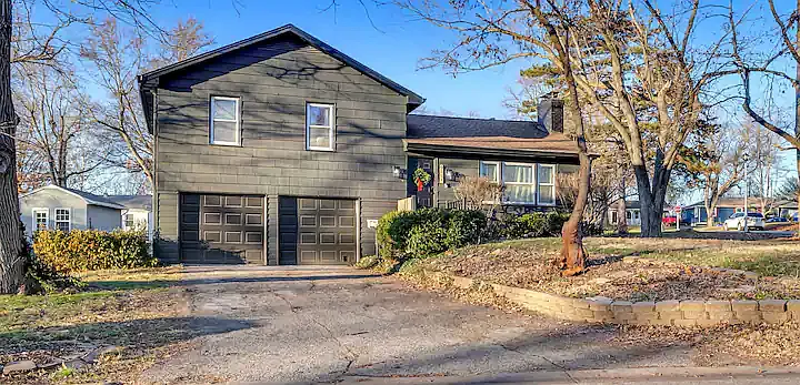9104 West 69th Terrace